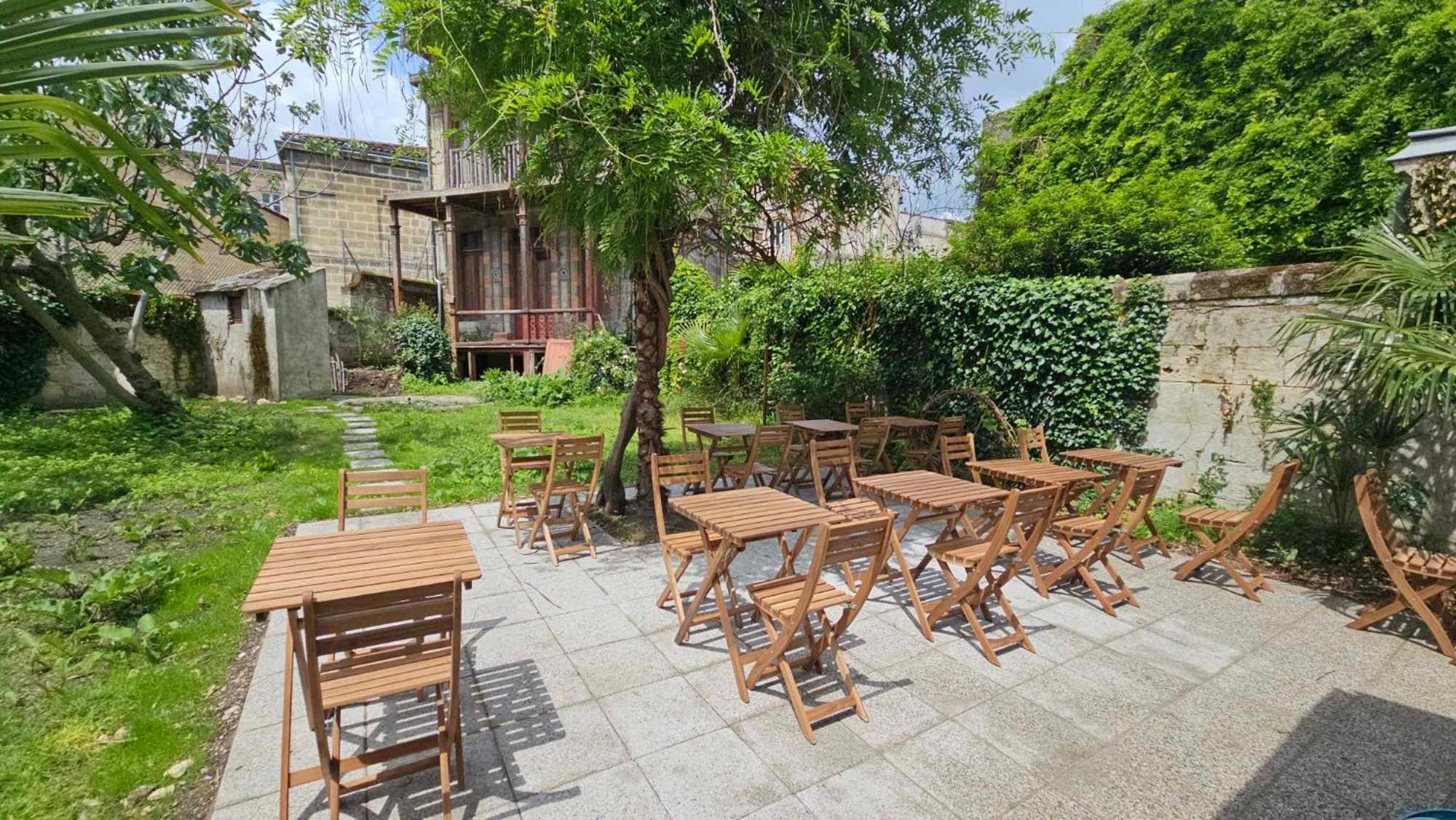 Le Jardin Cafe Bed & Breakfast Bordeaux Exterior photo